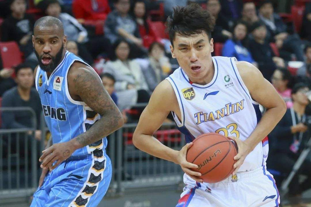 准职业球员群殴中学生，天津队眼看有点起色，自家后院却起了火