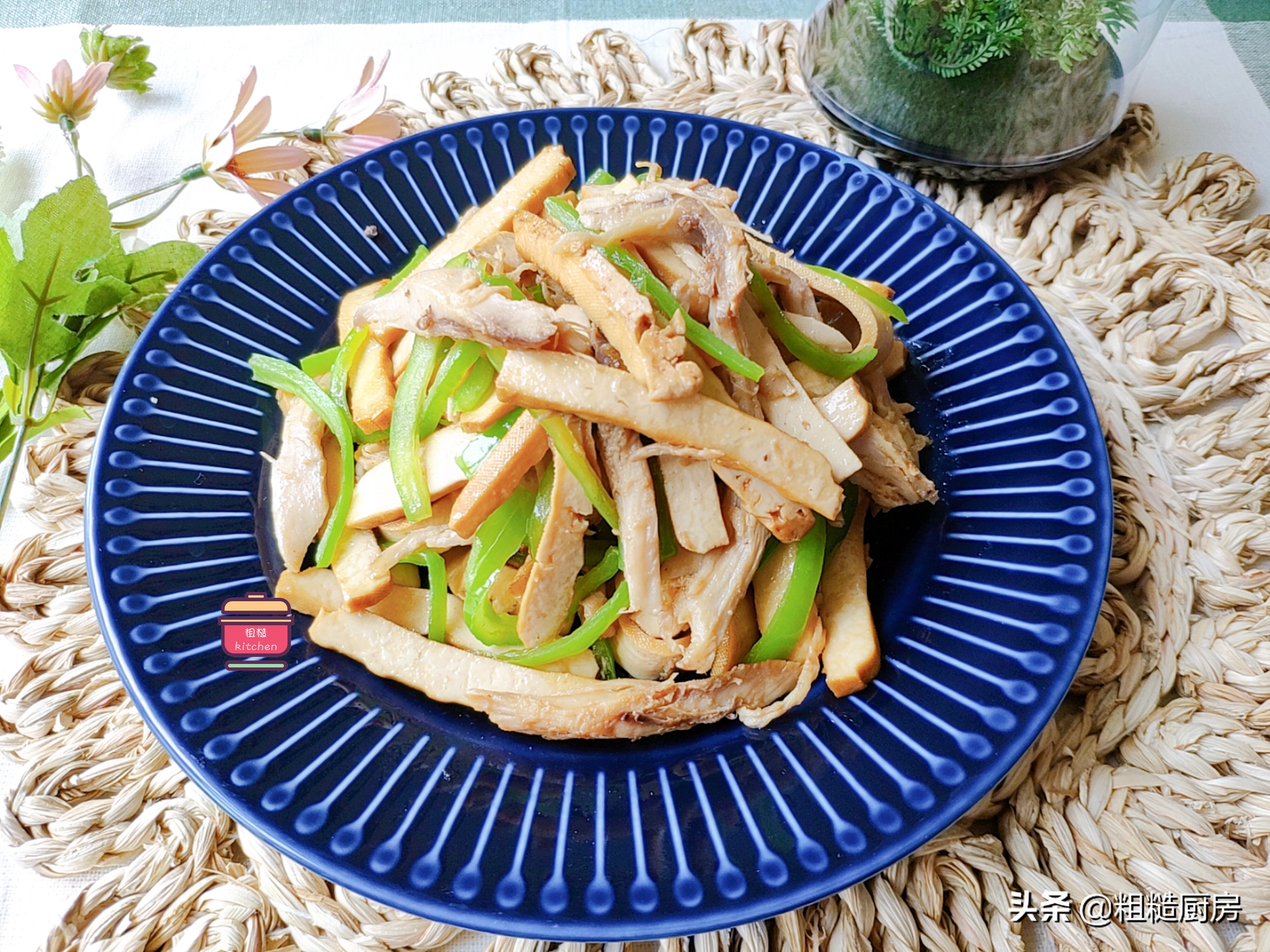 烧鸡简单配料味道也鲜美,贪便宜买一元鸡