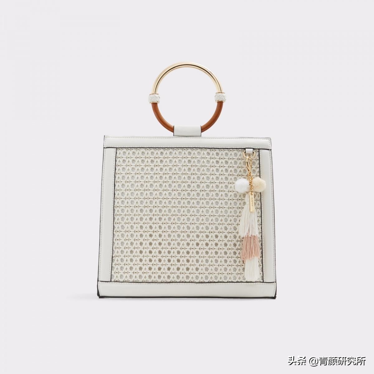 轻奢小众包包种草好看高级不撞款,10款时尚圈最受宠的轻奢包包