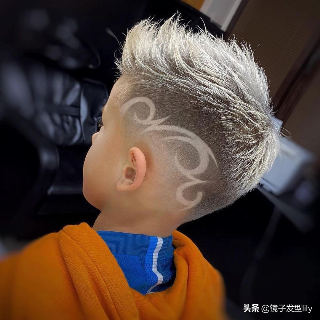 经典阳光帅气小男孩发型,最帅气的男宝宝的发型图案