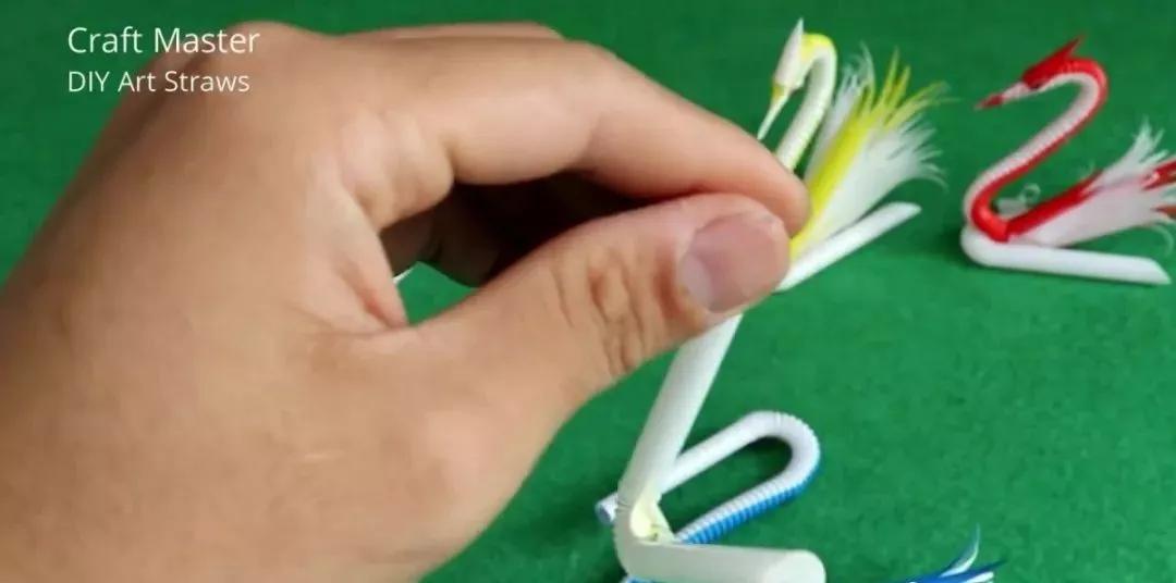 七彩的吸管剪一剪,DIY的蜗牛,天鹅,简直太像了(附教程)