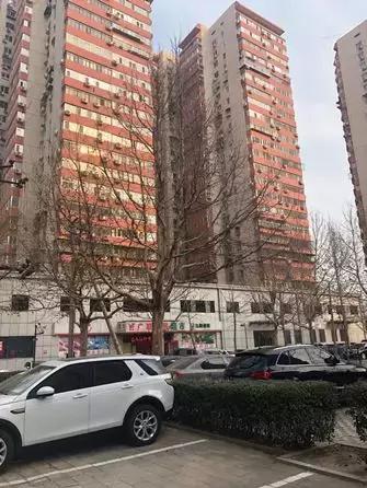 在售老旧小区,一个老旧小区扎堆卖房什么原因