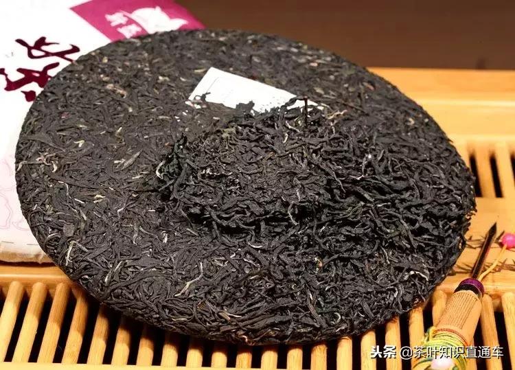 普洱茶新茶茶质特征是什么,普洱新茶中期茶老茶怎么区分