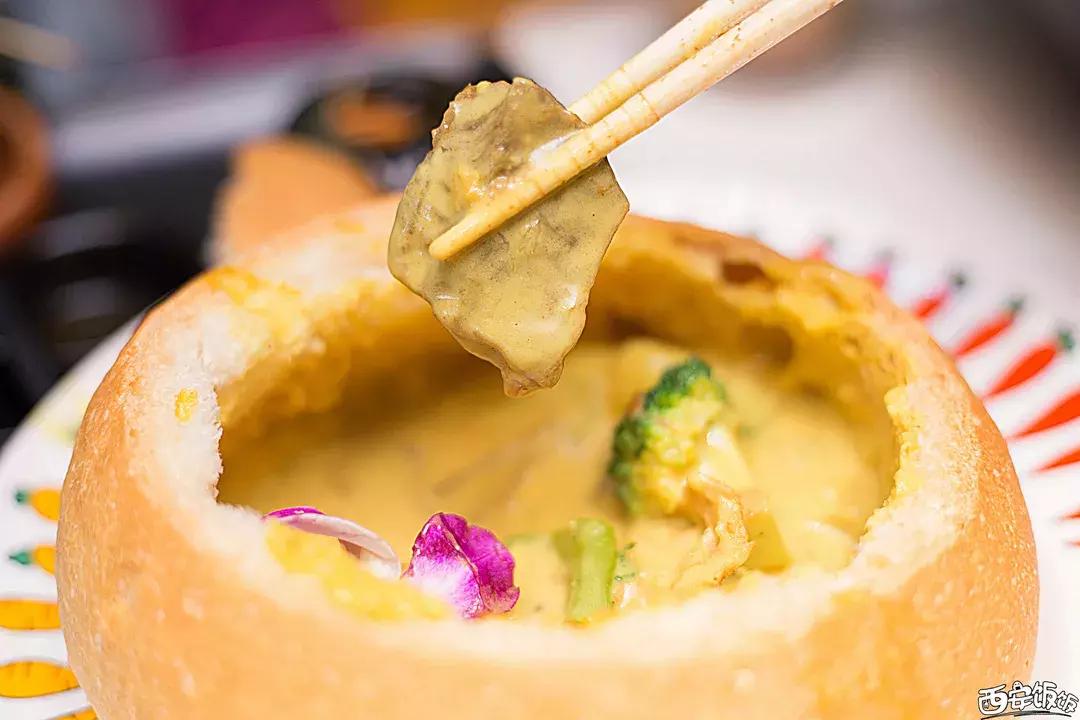 泰国美食街边小吃生吃,超好吃泰国小吃街头甜品