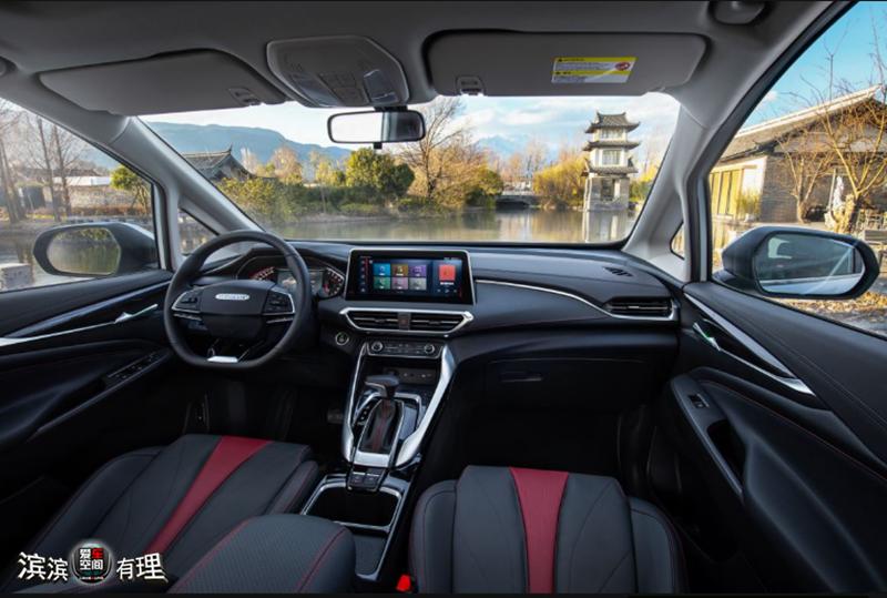 上汽大通maxusg50和传祺m6哪个好,上汽大通maxusg50空间展示