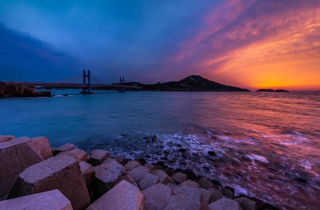 晨昏暮色正苏醒，这是我爱的舟山