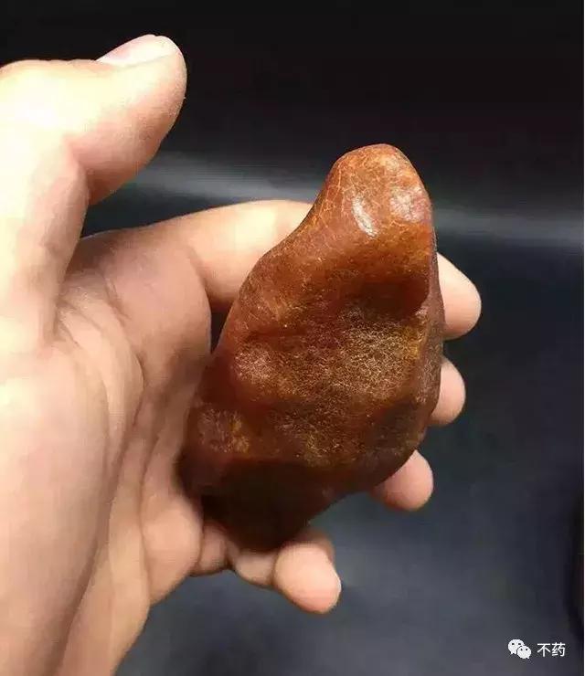 为啥我的蜜蜡是白的,我的蜜蜡为什么不是松香味