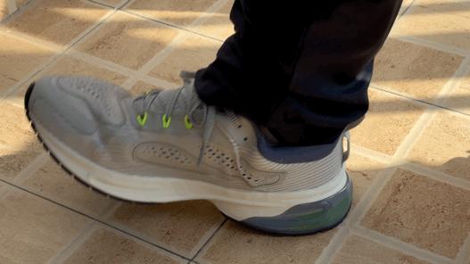 安踏咕咚联名怎么样,咕咚关联跑鞋