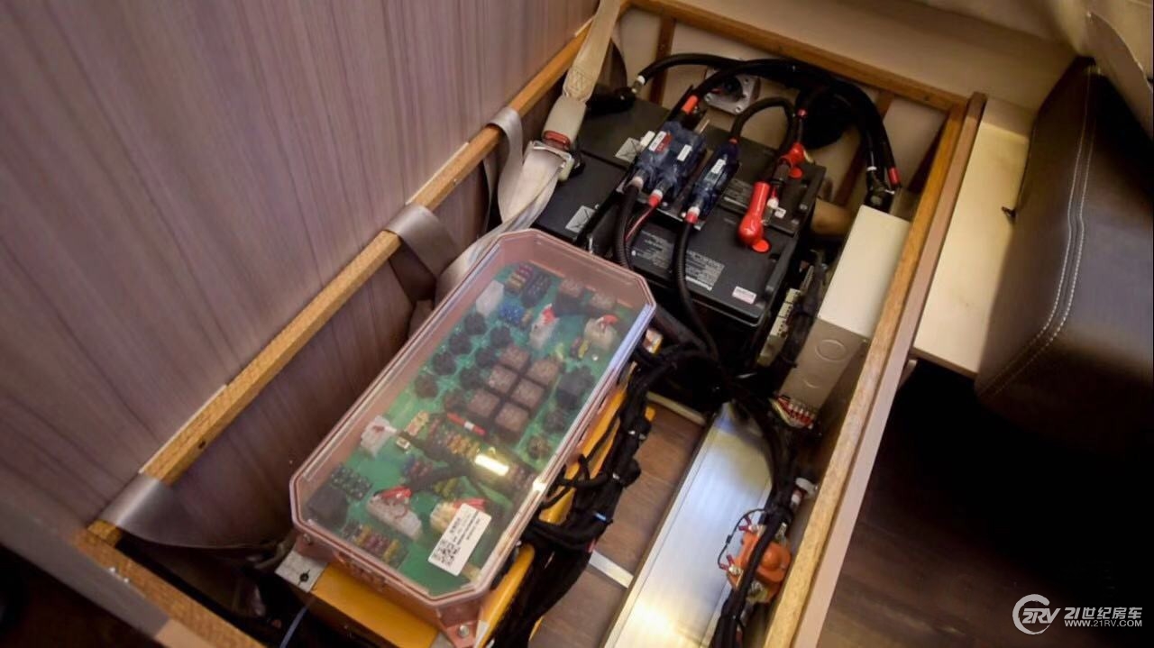 中天房车新季风畅游款,最新版的大通t型房车价格