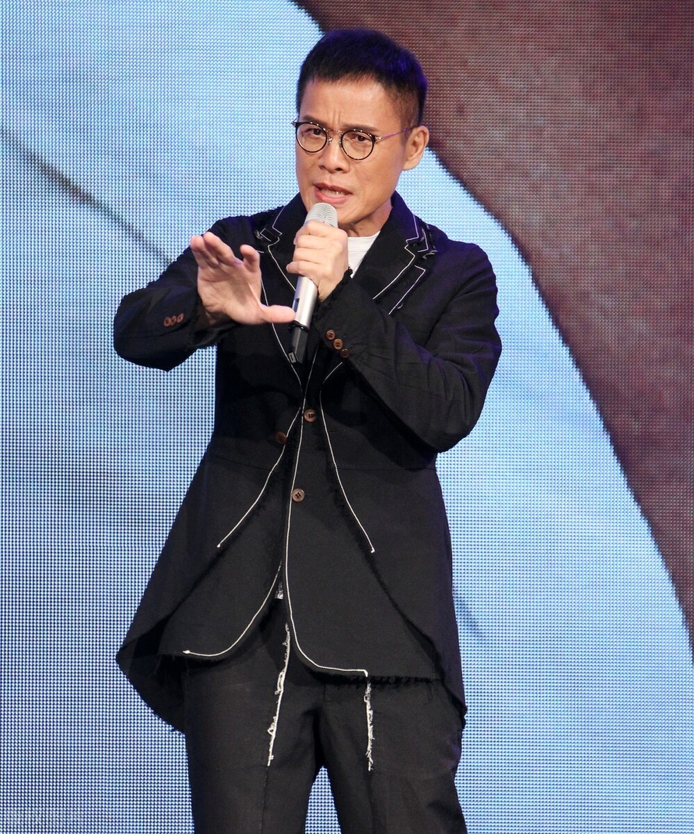 黄家驹的心酸历史,黄家驹的不羁情史