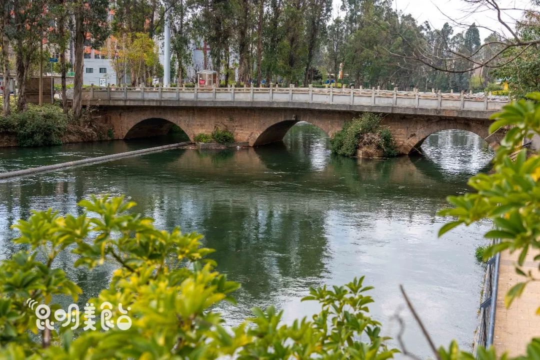昆明最好吃的酸菜牛肉,昆明关上老坛秘制酸菜牛肉