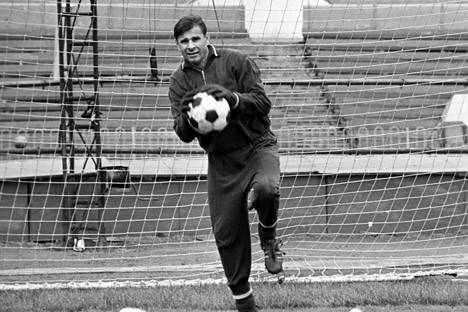 托尔多单场扑出5个点球,00年欧洲杯托尔多扑出五个点球