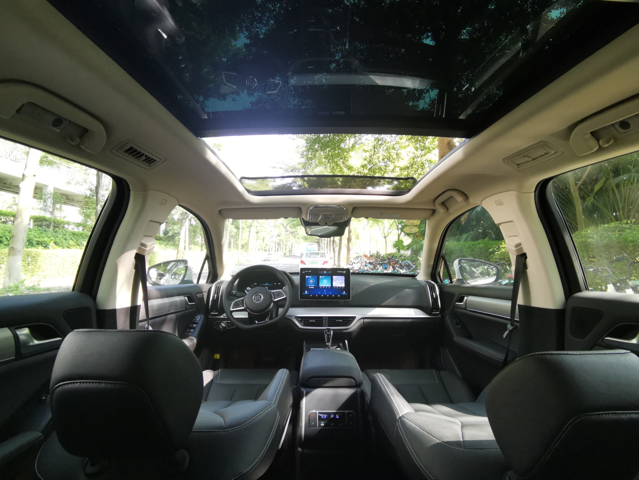 比亚迪唐燃油版和汉兰达,汉兰达对比比亚迪唐燃油