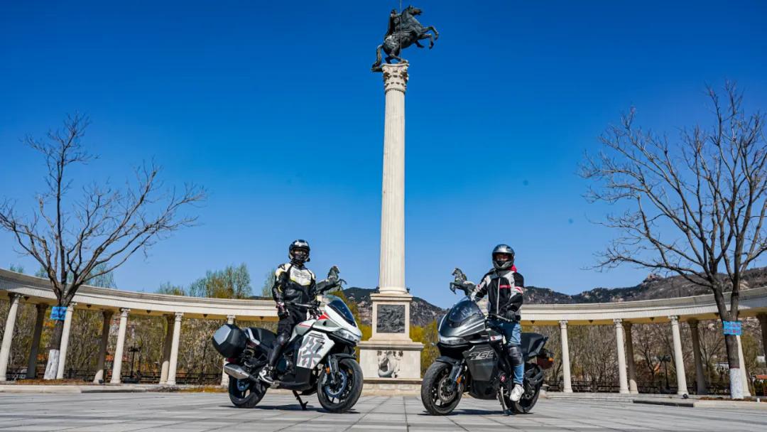 杰迪750跑车测评,杰迪750展车