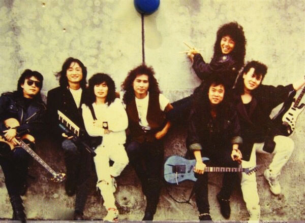 齐秦走穴捞金,年轻时的齐秦现状