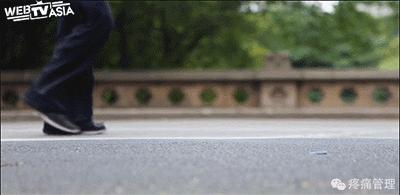 专门改善扁平足的运动,站着改善x型腿