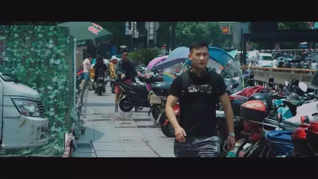 便衣民警真实记录,便衣警察平时会暴露身份吗