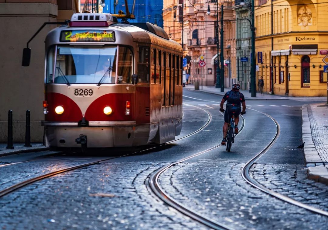 70-180适合挂机吗,24-70头适合拍什么