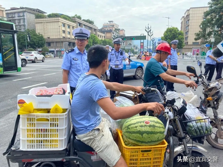 宜宾交警安全宣传,交警交通安全活动