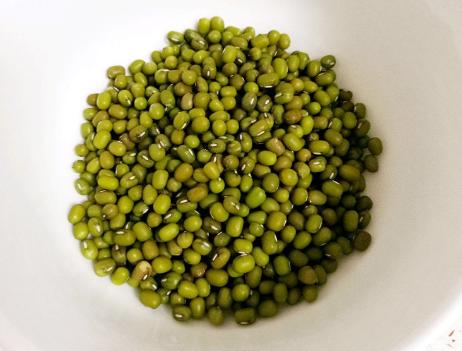 滋补养生喝绿豆粥好夏天,秋天喝山药绿豆粥好吗