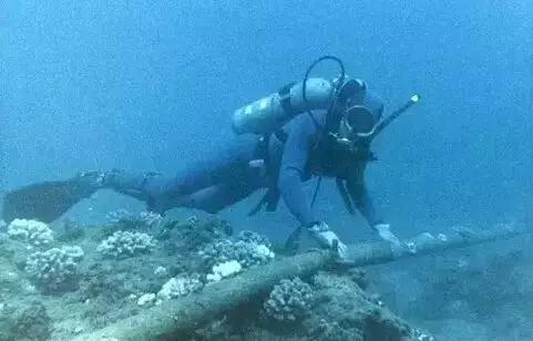 海底光缆这么长怎么安装的,海底光缆怎么铺设的费用谁出