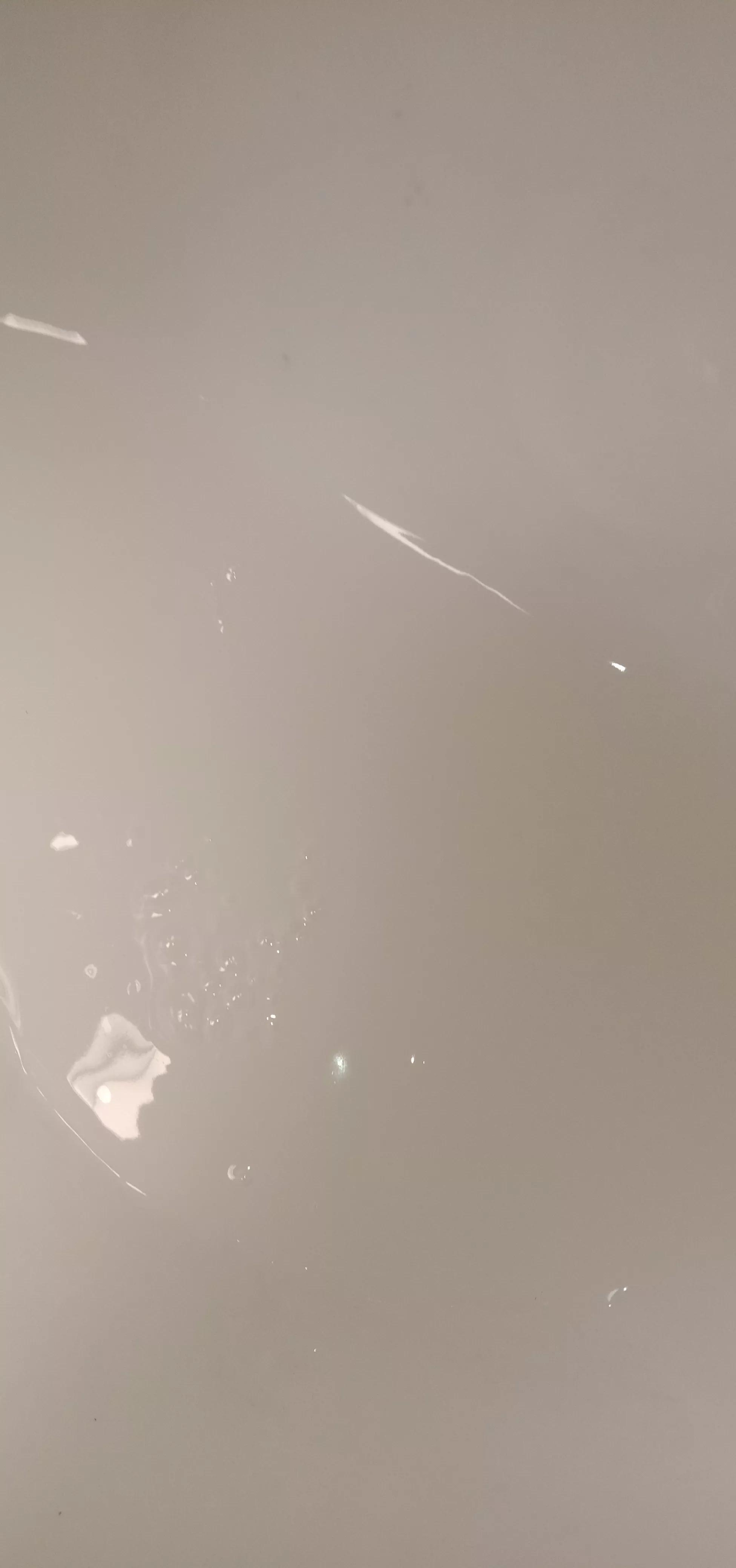 家里壁纸破了洞怎么遮盖,家里贴的壁纸有裂缝怎么处理