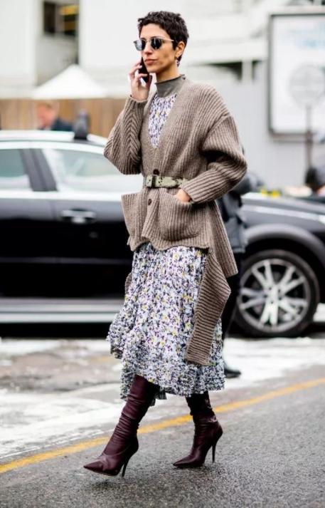 秋冬加厚针织毛衣,减龄又保暖的针织毛衣