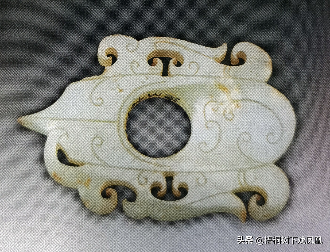 满城汉墓金缕玉衣出在哪个墓,满城汉墓挖出第一件玉衣