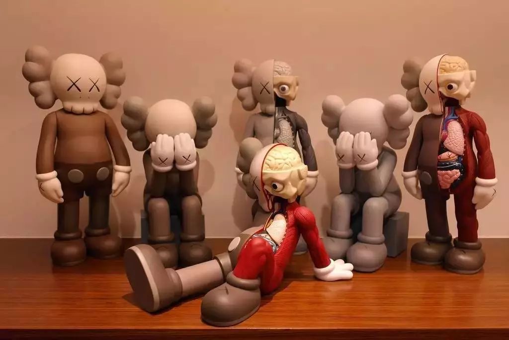 鲸潮丨年轻人不买潮牌，和咸鱼有什么区别？