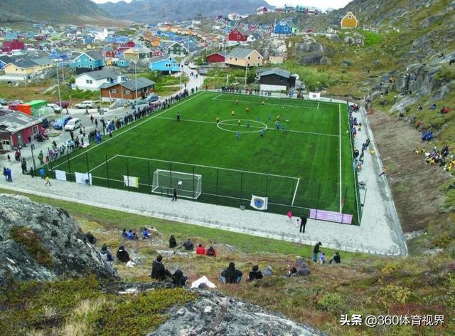 格陵兰全国足球联赛,格陵兰足球联赛