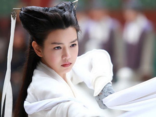 脸大的女生适合什么发型选对发型让你立变巴掌脸