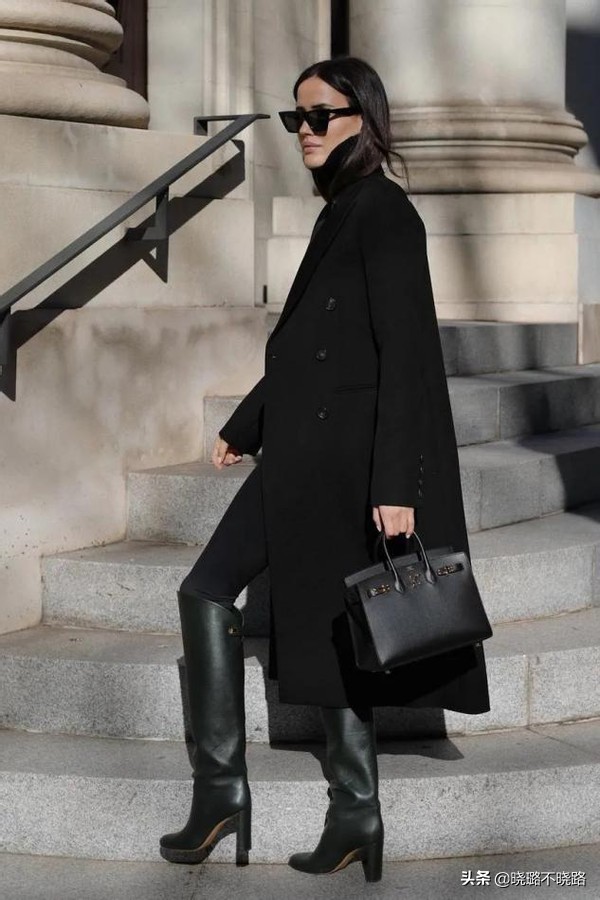 双面羊绒大衣搭配什么裤子好中款,羊绒大衣怎么搭配裤子和打底好看