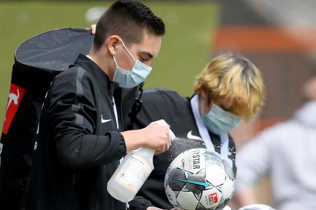 空场球赛,足球比赛为什么连续空场