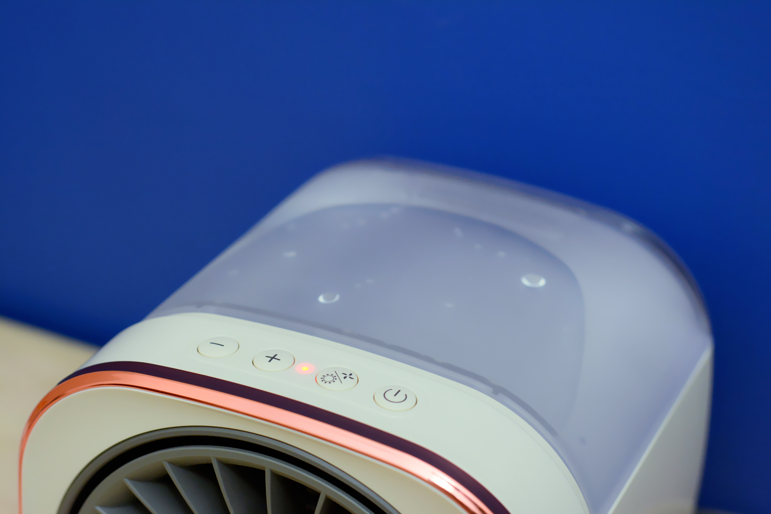 用暖风机房间干燥,暖风机能提高空气湿度吗