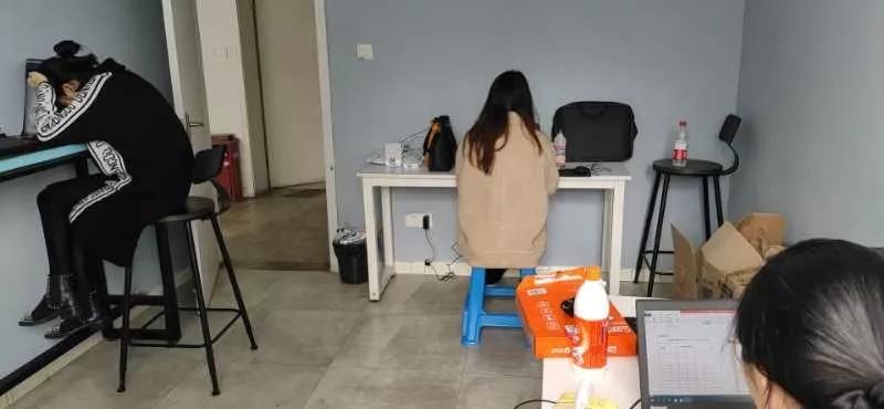 疫情之下生意惨淡门店居然加租金,疫情之下餐饮店实体店一片惨淡