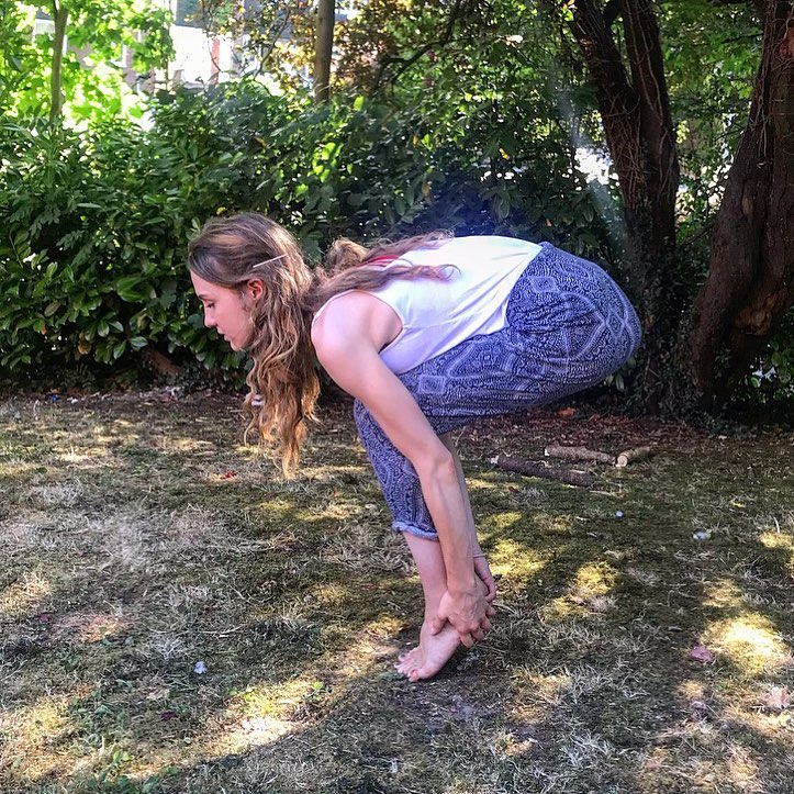 练胸部饱满不外扩最有效的瑜伽,紧实大腿和臀部瑜伽