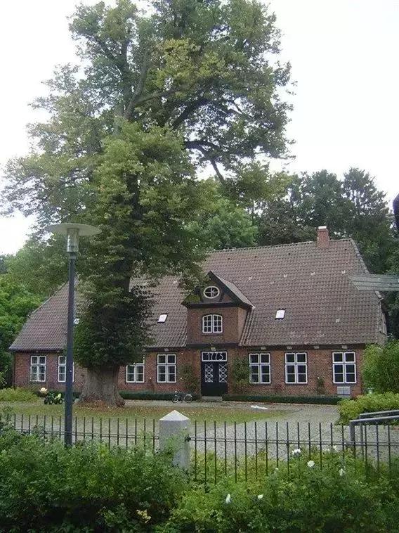 闀滃ご涓嬬殑寰峰啗,鍟嗗懆涓撴爮