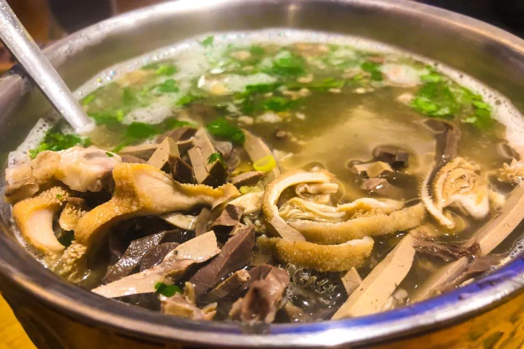 八旗羊汤、直隶安家罩饼|石家庄人夜晚的“回血圣地”