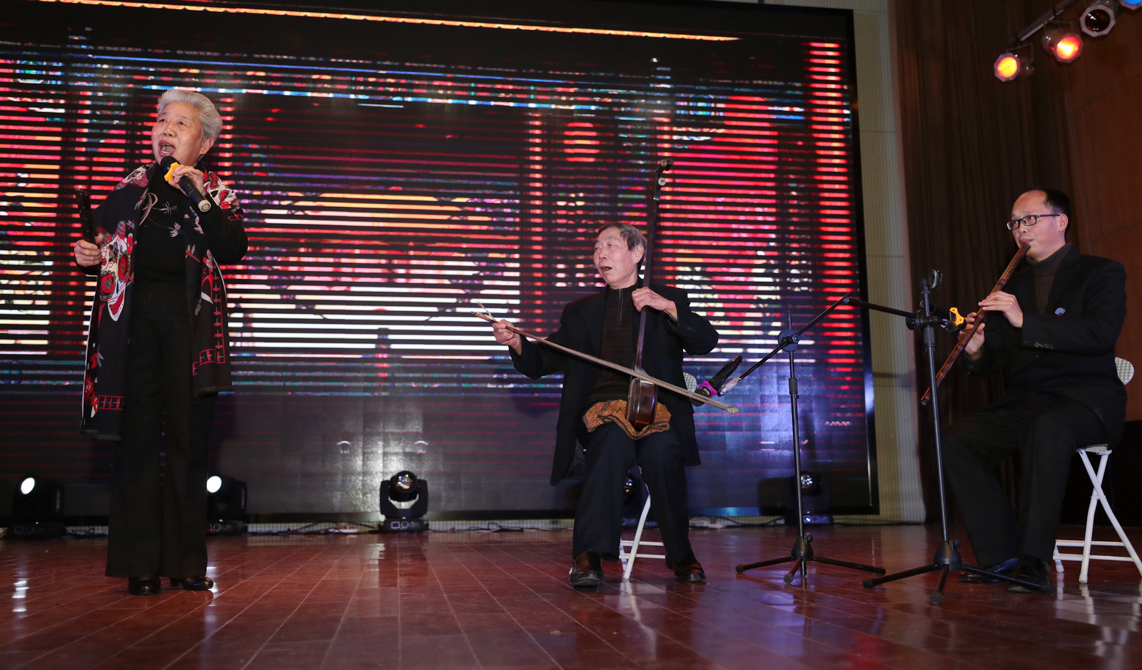 襄阳迎春晚会直播,襄阳市迎春联欢晚会精彩上演