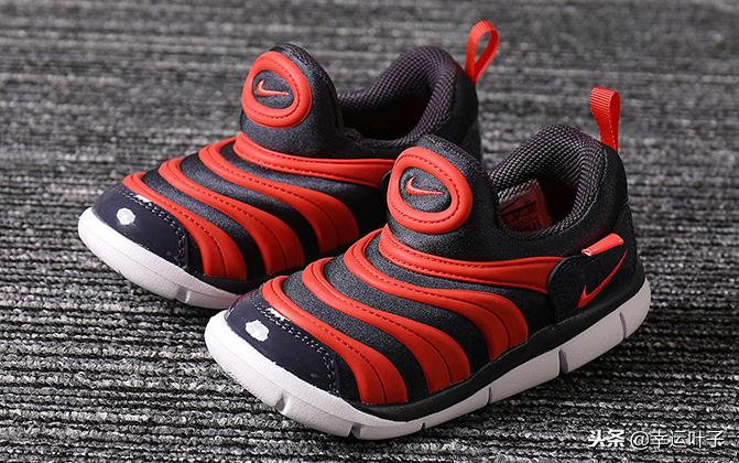 花大价钱给娃买的鞋子,花大价钱给孩子买东西