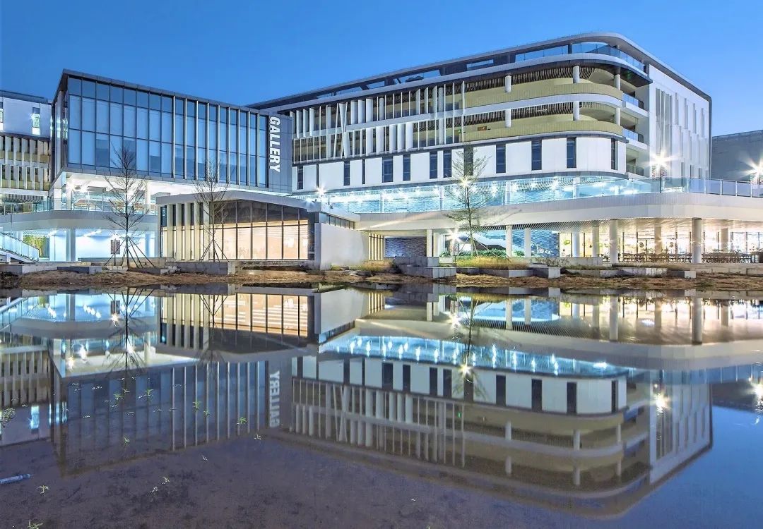 北京师范大学-香港浸会大*联学**合国际学院：合作办学的发展与机遇