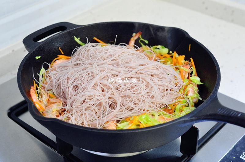 炒米粉要怎么煮比较好吃,炒米粉做之前要不要煮一下