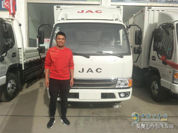 刘秋红：3年采购40余台江淮康铃用过的都说好