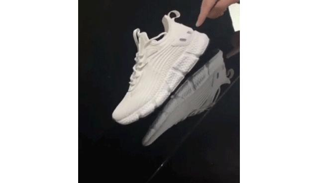 磁力按摩防水鞋,用强磁铁做摇步器