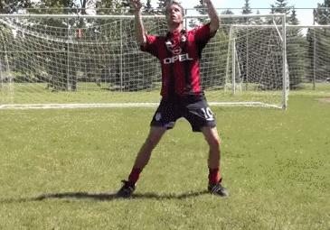 停球高空球,地滚球低平球高空球