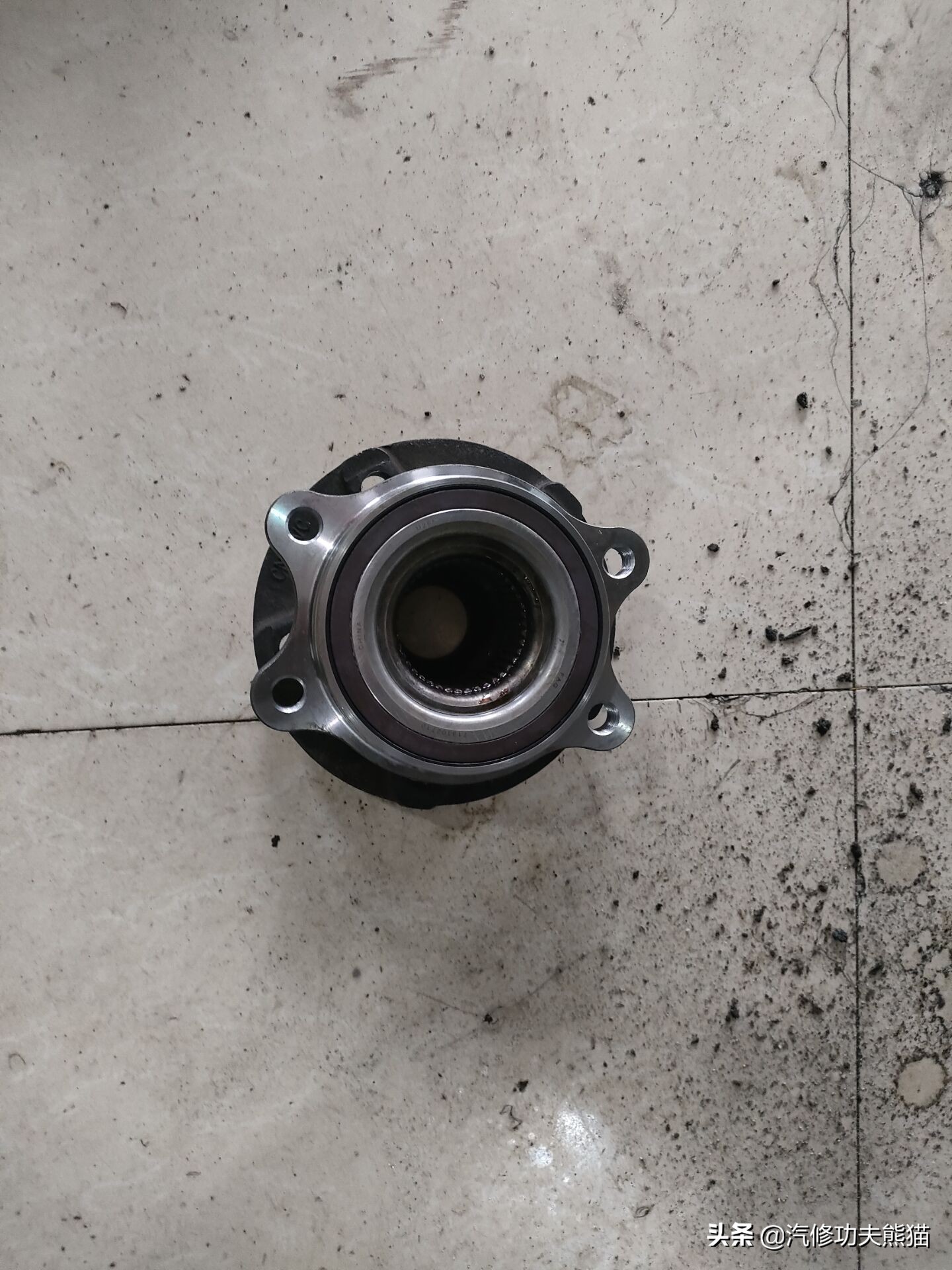 2013奥迪a4l烧机油怎么解决,奥迪a4l哪一款开始烧机油不严重