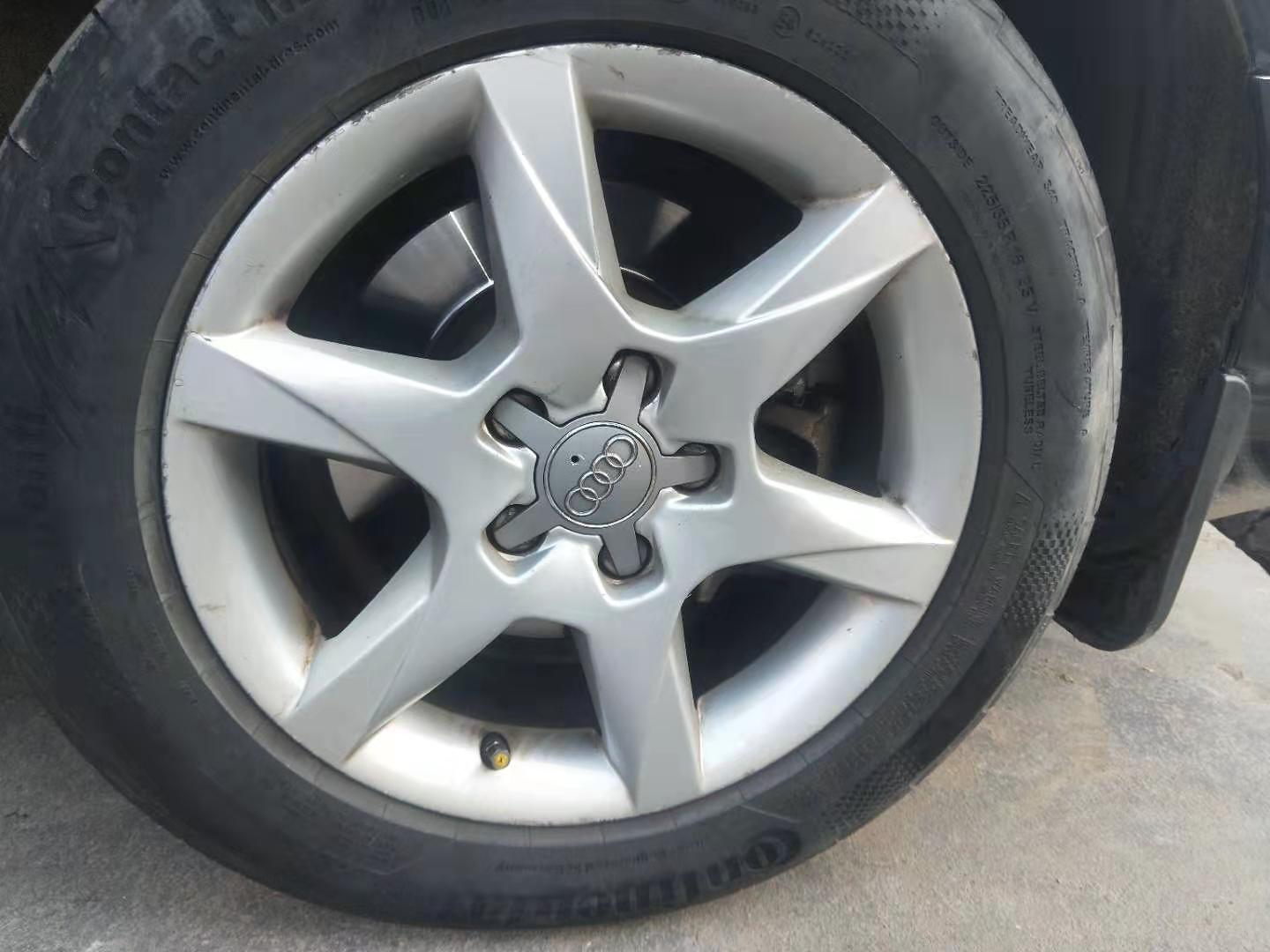 8000元的奥迪a6老款,8万多的奥迪a6l手动挡