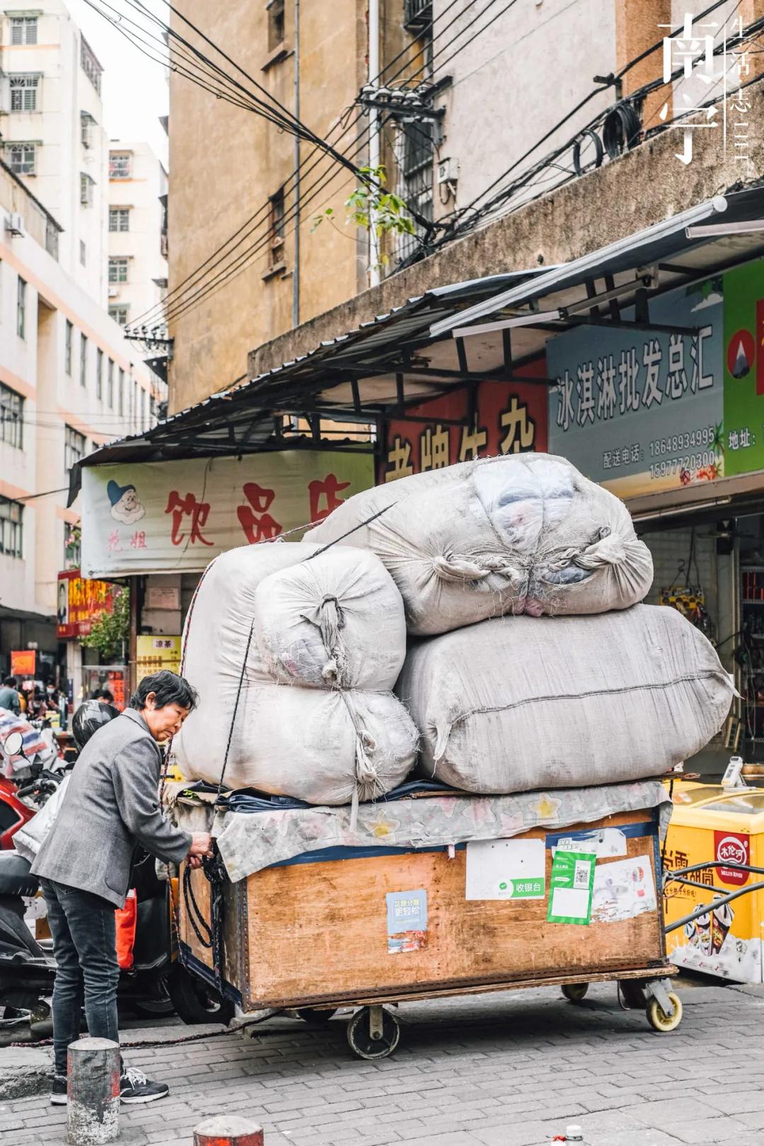 曾创出上亿流水，一个档口就能买宝马730，南宁这地方如今已没落
