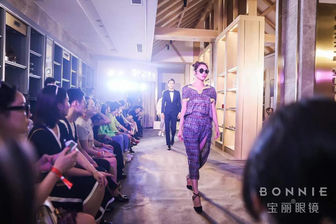 宝丽眼镜文二总店焕新升级在时尚圈乘风破浪，与杭州城共“潮”生