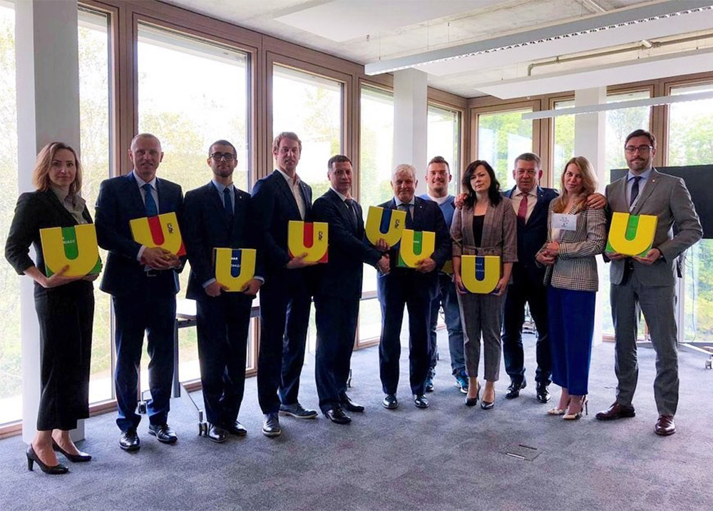 首届世界大学校运动会徽标,2021世界大学生运动会logo图片